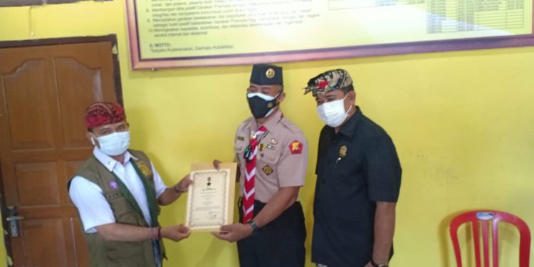 Kwarda Bali Serahkan Bantuan Ke Kwarcab Klungkung