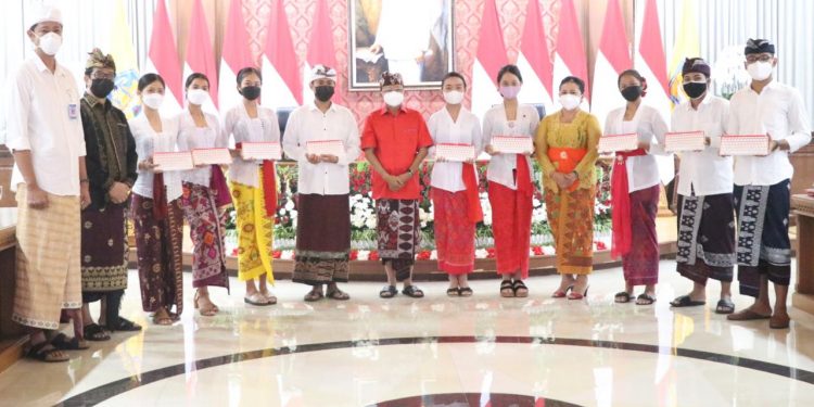 Untuk Pertama Kali Dalam Bentuk Digital, Gubernur Bali Luncurkan Keyboard Aksara Bali