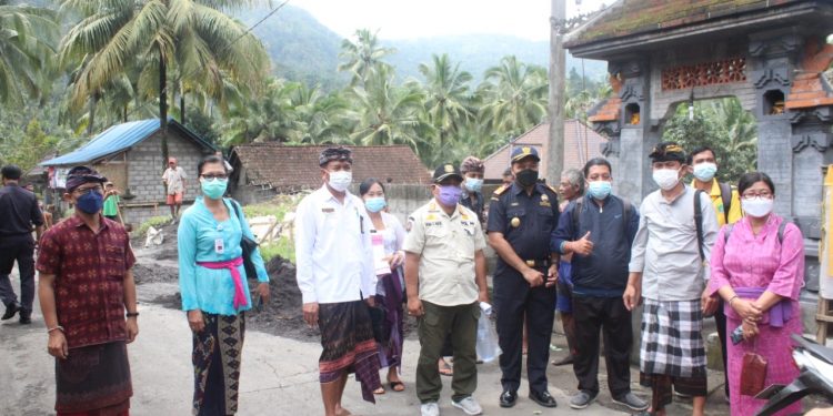 Tim Pembinaan dan Pengawasan Tata Kelola Minuman Fermentasi dan/atau Destilasi Khas Bali Terjun ke Desa Telagatawang