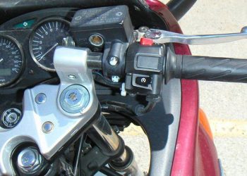 Buat yang Belum Tahu, Ini Manfaat Jalu Setang Motor