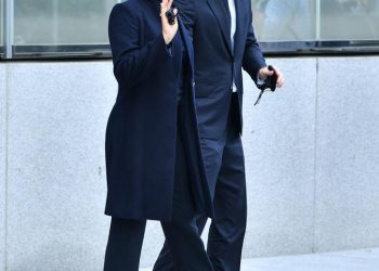 Tas Dior Rp69 Juta yang Ditenteng Meghan Markle Ludes Terjual