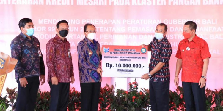 Gubernur Koster Minta Bupati Jaga Sentra Garam & Jangan Bangun Villa Di Wilayah Sentra Garam