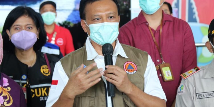 Sekda Dewa Indra Pantau Simulasi Kedatangan Wisman di Bandara Ngurah Rai