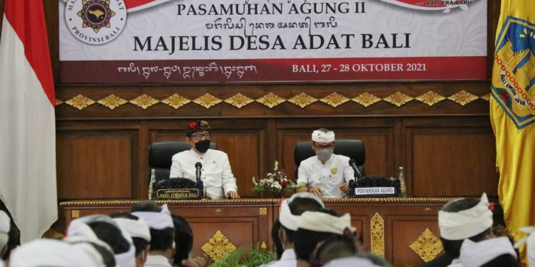 Wagub Cok Ace Buka Pasamuhan Agung II Majelis Desa Adat Bali