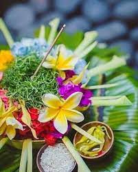 Hari Suci Tilem ,Hari Suci Umat Hindu Untuk Dekatkan Diri Kepada Sang Hyang Widhi