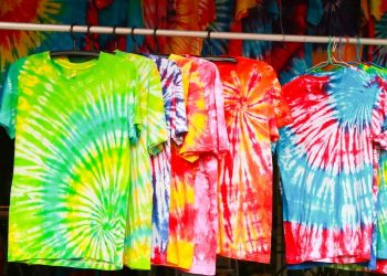 Alasan di Balik Kembalinya Tren Tie Dye di Tengah Pandemi
