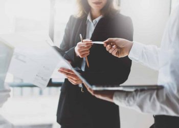 Miliki Pemikiran Seperti Pembisnis, 3 Zodiak Yang Miliki Ide Cemerlang