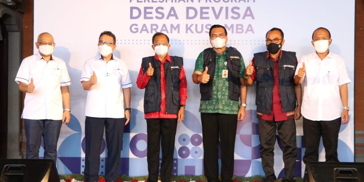 Gubernur Koster Apresiasi LPEI & DJKN Resmikan Desa Devisa Garam Kusamba