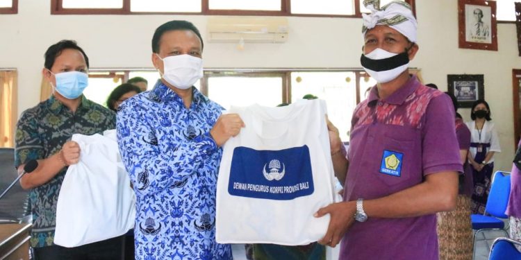 Peduli & Berbagi, KORPRI Bali Bantu 1000 Paket Sembako dan Kursi roda