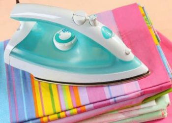 Mudah,Berikut Tips Hilangkan Noda Bekas Lengket Pada Setrika