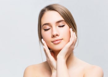 Kalian Wajib Tahu ! Berikut Kebiasaan Membuat Kulit Berminyak