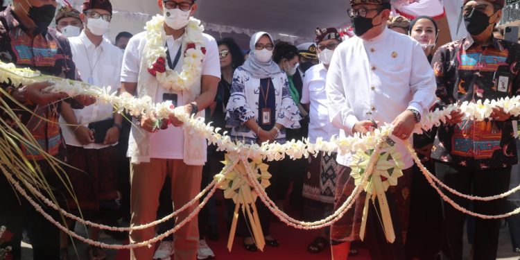 Wagub Bali Saksikan Peresmian Pengoperasian KM Kirana VII oleh Menparekraf Sandiaga Salahuddin Uno