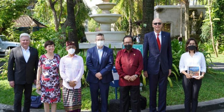 Terima Wakil Menteri Luar Negeri Republik Ceko, Wagub Cok Ace Tegaskan Bali Siap Terima Wisatawan Mancanegara
