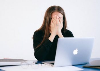 Kalian Wajib Tahu, Yuk Kenali Pertanda Mengalami Stress Berat