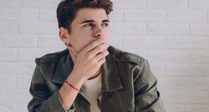 Terangsang Ketika Melihat Istri Orang Lain, Normalkah?