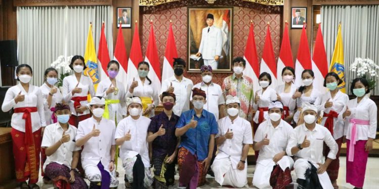 Gubernur Koster Fasilitasi 18 Siswa Sma Di Bali Mendapatkan Beasiswa Untuk Melanjutkan Pendidikan Di 10 Universitas Terbaik Di Dunia