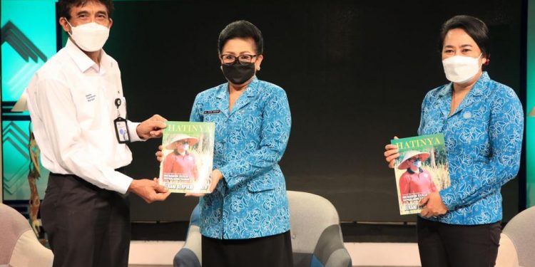 Ny. Putri Koster Ajak TP PKK Kabupaten/ Kota Bergerak dan Bersinergi Wujudkan Kesejahteraan Masyarakat