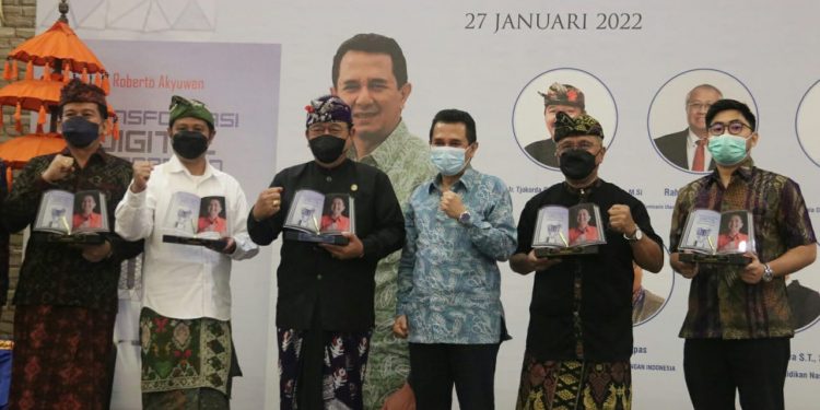 Wagub Cok Ace Sebut Transaksi Digital Bukan Semata untuk Pengusaha Besar