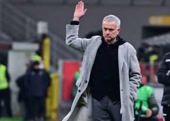 AS Roma Dilumat Milan, Mourinho Semprot Wasit dan VAR