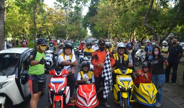 Wagub Cok Ace Harap Konvoi Kendaraan Listrik Jadi Inspirasi Masyarakat Beralih ke Kendaraan Ramah Lingkungan