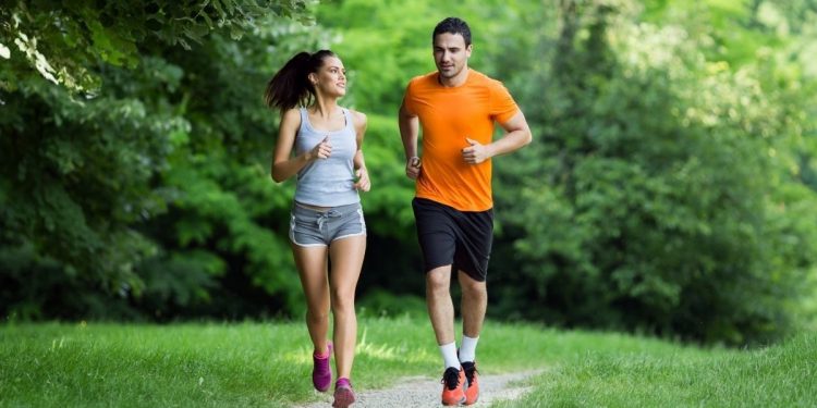 Berikuti Ini Beberapa Tips Menjaga Pola Sehat Bersama Pasangan