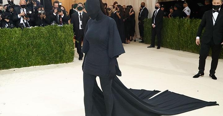 Curhat Kim Kardashian Sempat Menentang Harus Pakai Topeng saat Met Gala