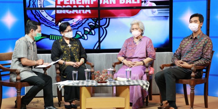 Ny Putri Koster Harap Kader PKK Dapat Beri Perhatian Penuh Kepada Kaum Lansia