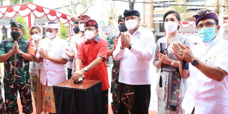 Gubernur Koster Resmikan Pasar Seni Sukawati Blok C