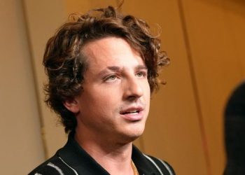 Charlie Puth Curhat Patah Hati Terburuk Lewat Lagu Baru