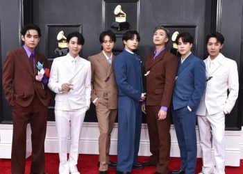 BTS TinyTan Versi Chibi Nongol di Tamagotchi