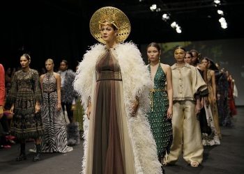 Paula Verhoeven Kembali ke Runway Setelah 3 Tahun Vakum