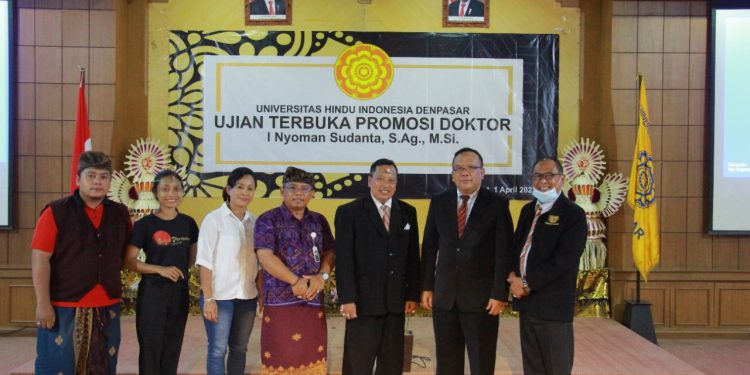 Tema Pementasan Wayang Gana Murti Antarkan I Nyoman Sudanta Lulus Ujian Promosi Doktor