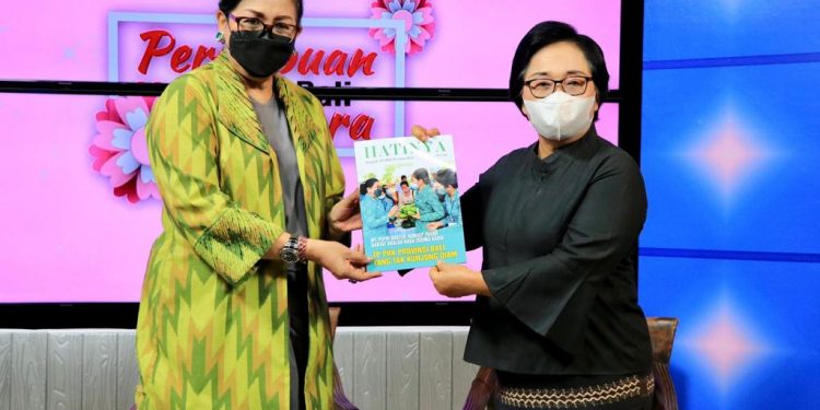 Menjadi Narasumber dialog “Perempuan Bali Bicara”, Ny.Putri Koster Ajak Perempuan Berani Berbicara