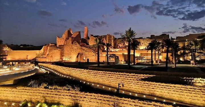 Abu Dhabi Promosikan Paket Liburan Musim Panas untuk Wisatawan Asing