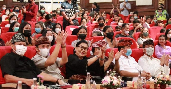 Ketua Dekranasda Bali Buka Lomba Serangkaian Bulan Bung Karno IV 2022