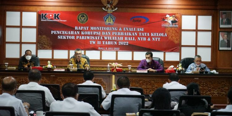 Pelaku Usaha Sektor Pariwisata Diharapkan Dapat Menjadi Pelopor Gerakan Anti Korupsi di Bali
