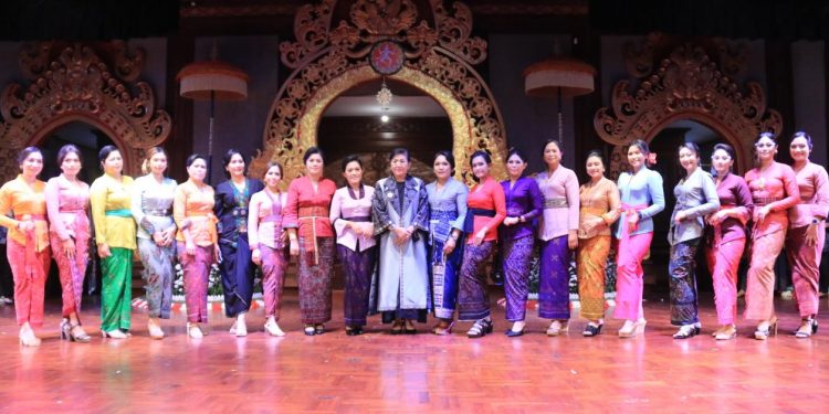 Ketua Dekranasda Bali buka Pameran IKM Bali Bangkit Tahap VI Tahun 2022