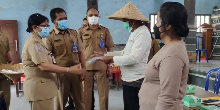 Tingkatkan Potensi Garam Lokal, Disperindag Provinsi Bali Gelar Bimtek Pengolahan Garam Konsumsi di Jembrana