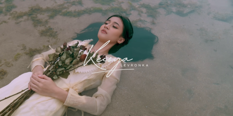 “Tak Ingin Usai” Lagu Keisya Levronka yang Penuh Makna