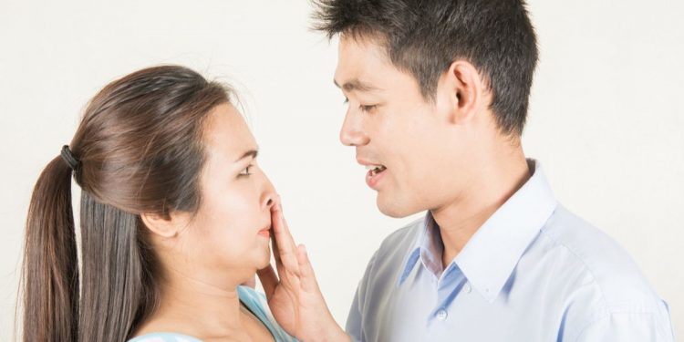 Tips & Trik Untuk Menghilangkan Bau Napas Tidak Segar