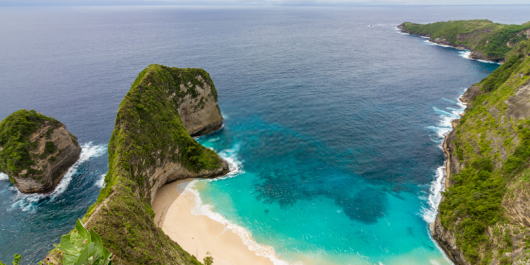 Tips yang Wajib Diketahui Sebelum Berlibur ke Nusa Penida