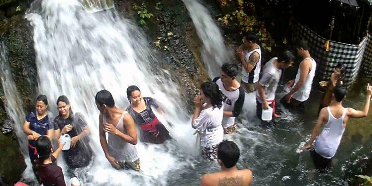 Pesona Wisata Spiritual Pura Dalem Pingit Sebatu