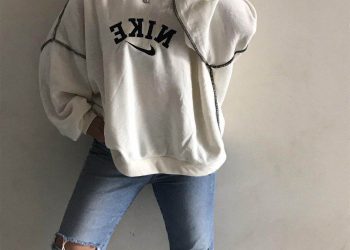 Cara Memadupadankan Sweater Agar Penampilan Makin Stylish