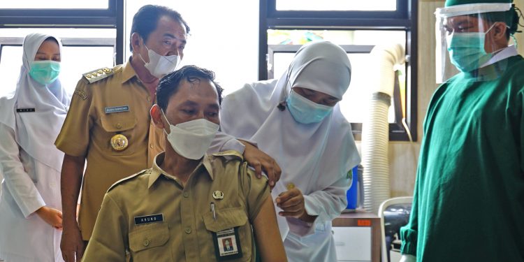 Masuk Mall dan Bepergian Wajib Lakukan Vaksin Booster