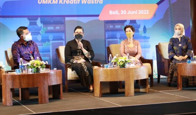 Ny.Putri Koster Jadi Narasumber Pada Forum Digital Kemenkominfo RI