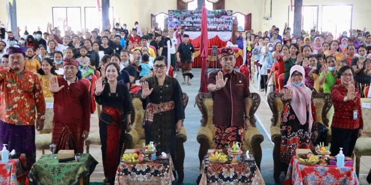 Ketua TP PKK Bali Menghadiri Kampanye Percepatan Penurunan Stunting Di Buleleng