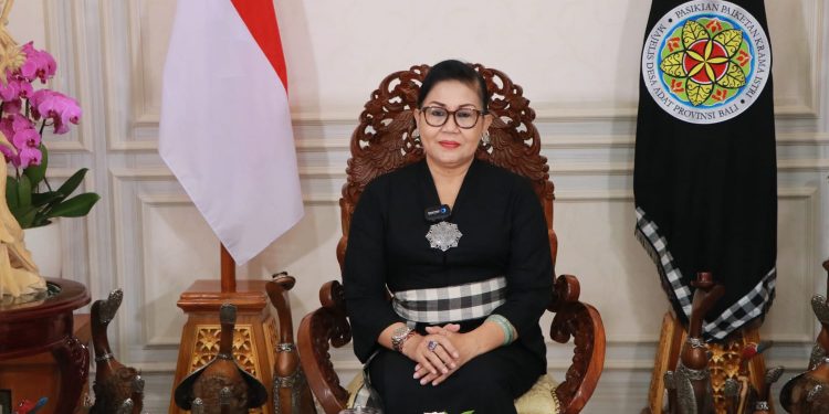 Ny. Putri Koster Buka Webinar Peran Krama Istri Dalam Pengelolaan Sampah