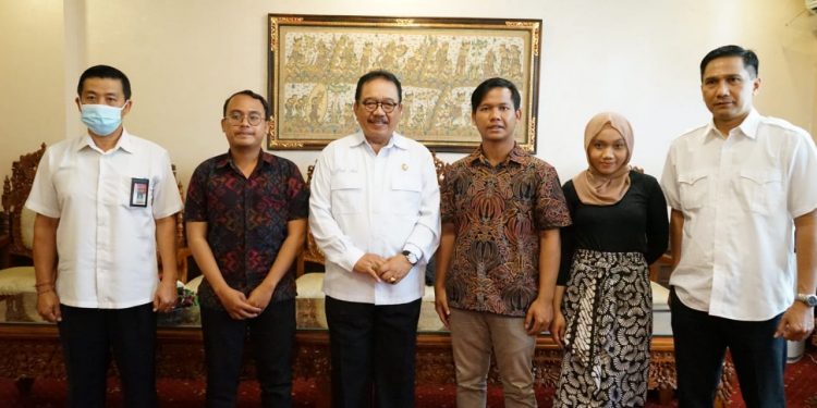 Akan Bahas Isu Lingkungan antar Daerah, Wagub Cok Ace Dukung Pelaksanaan Rakernas BEM Seluruh Indonesia di Bali