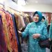 Ketua TP PKK Bali Bersama Ketua Umum TP PKK Pusat Kunjungi Pameran IKM Bali Bangkit Tahap 7