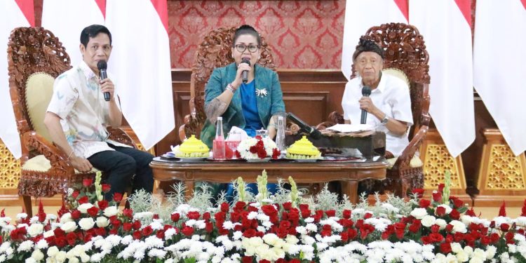 Ny. Putri Suastini Koster Gelar Kegiatan Menyapa, Mendongeng, Bernyanyi & Bermain